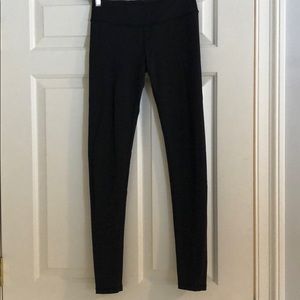 GIRLS ivviva leggings. Black